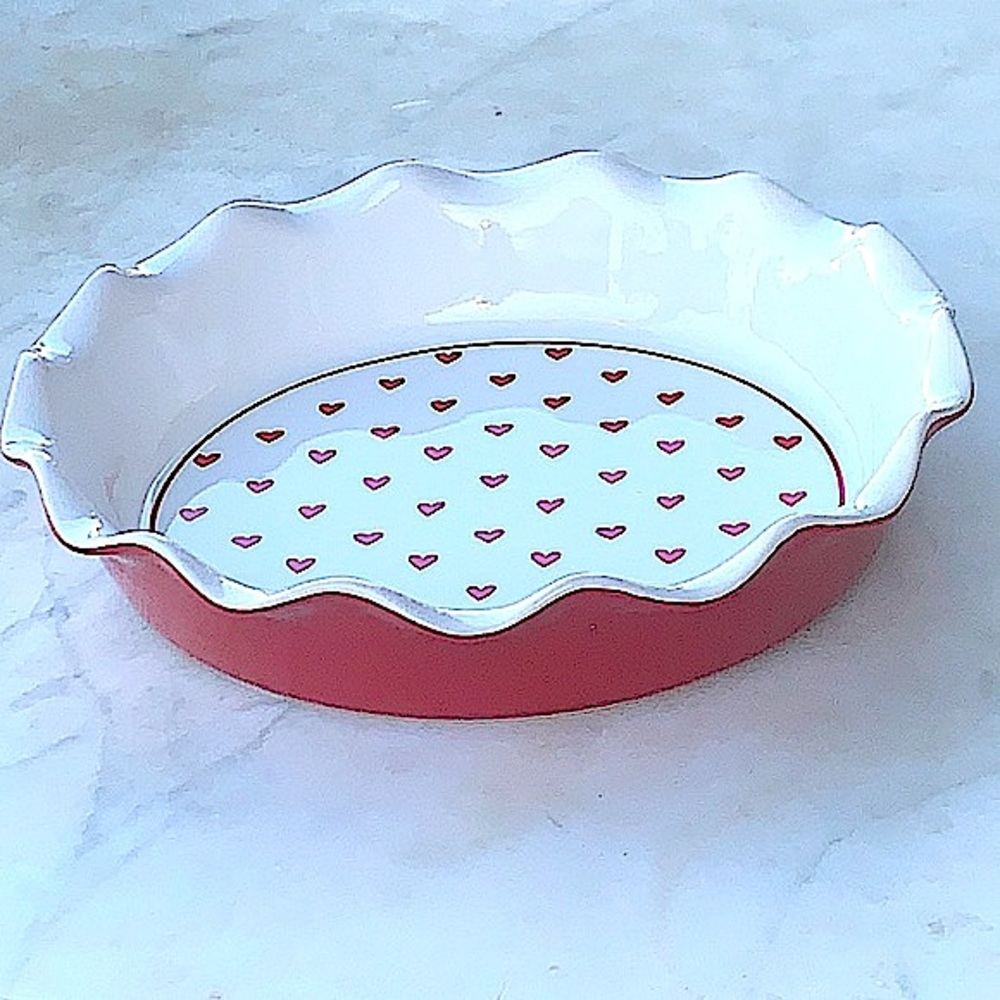 10 STRAWBERRY STREET PIE DISH RED HEARTS NEW 10 INC ROUND